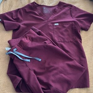 Figs burgundy scrub set size Medium Catarina one pocket and Zamora joggers